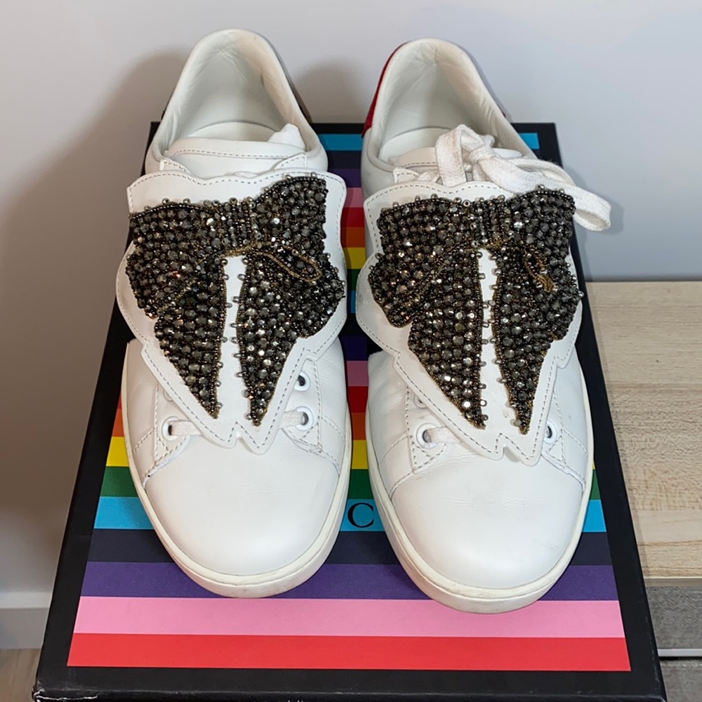Gucci Crystal bow ace.